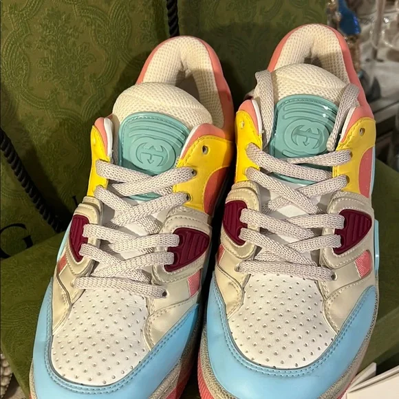 Gucci Sneakers - Picture 2 of 8